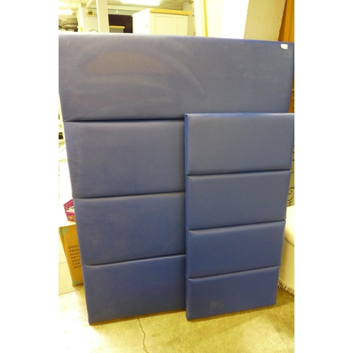 1554 - Two blue headboards