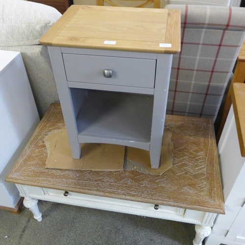 1672 - A farmhouse coffee table and grey bedside table