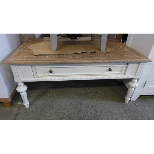 1672 - A farmhouse coffee table and grey bedside table