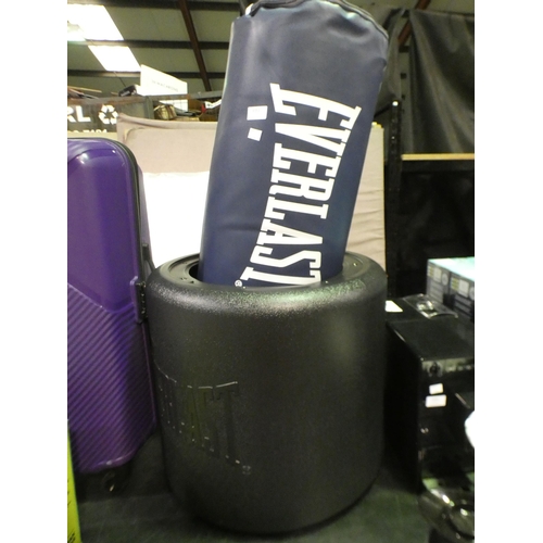 3353 - Everlast Punching Bag  Powercore Set, Original Rrp £123.99 +Vat  (244-95)  * This Lot Is Subject To ... 