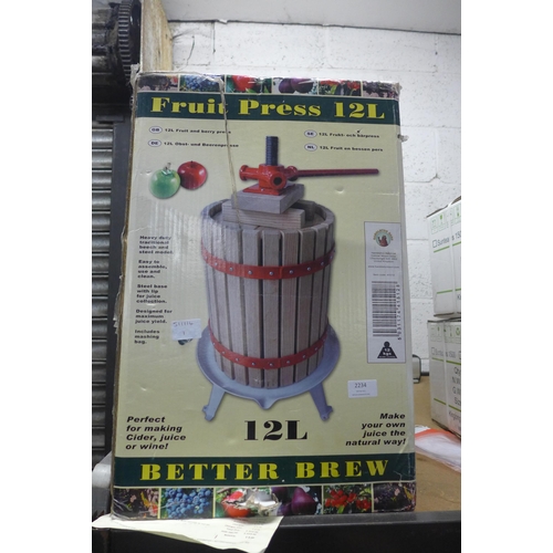 2234 - 12 Ltr. fruit press