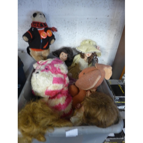 2244 - 4 Porcelain dolls with collection of soft toys