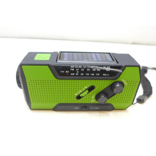 2287 - Multi-purpose Crank radio with solar panel boxed