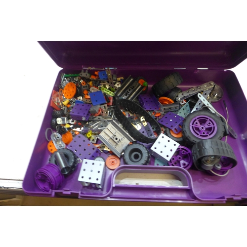 2311 - Tub of Lego & Meccano - mixed lot