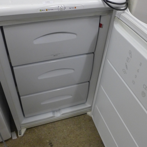 2381 - Hotpoint under counter freezer