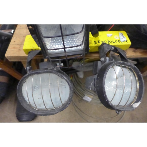 2407 - 2 Clarke 110v site lights