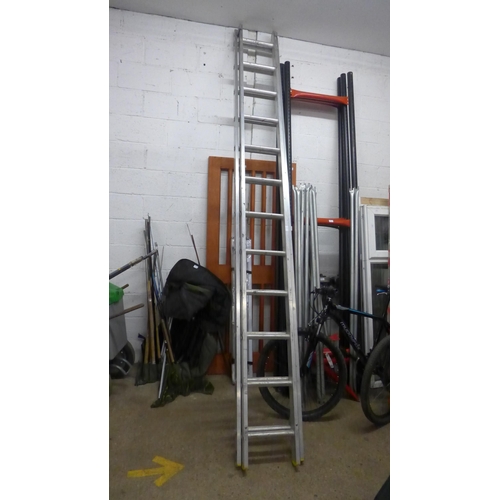 2473 - Double 12-rung ladder