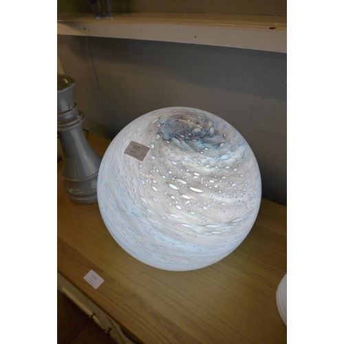 1321 - A hand blown cloudy ocean lamp, 28cms (GL01651)   #