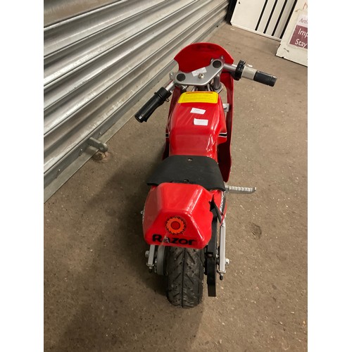 2465 - Razor PR200 electric toy motorbike (Police repossession)