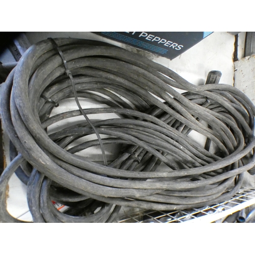 2051 - Approx. 15m, 3 lengths TSK 35-50 grade, oxy-acetylene 35mm welding cable, & Chubb CO2 fire extinguis... 