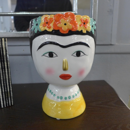 1367 - A female ceramic vase/planter (90778118)   #