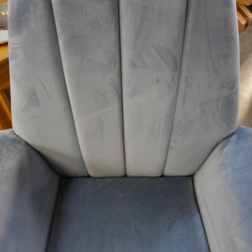 1397 - A Condor aqua velvet chair