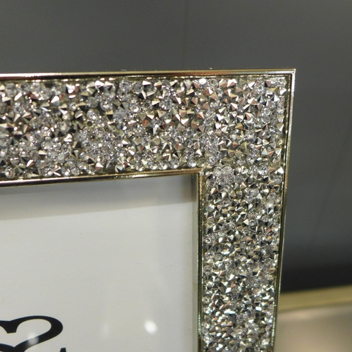 1507 - A silver photograph frame, 5