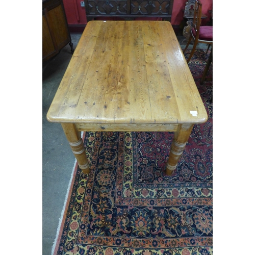 14 - A Victorian pine farmhouse kitchen table