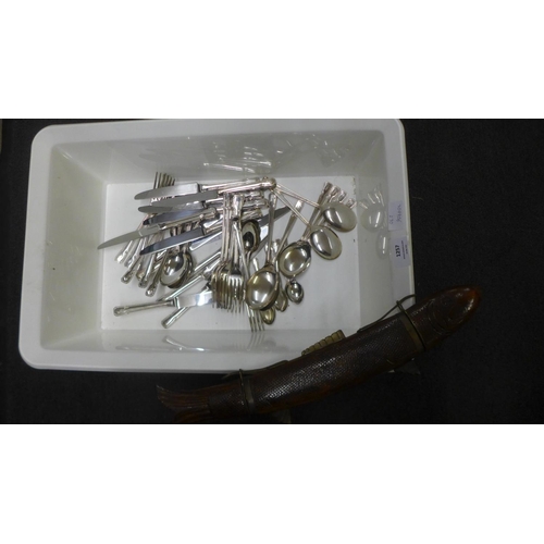 1257 - Silver plated cutlery and a carving set **PLEASE NOTE THIS LOT IS NOT ELIGIBLE FOR POSTING AND PACKI... 