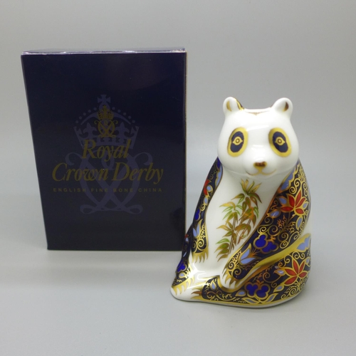 670 - A Royal Crown Derby Imperial Panda, limited edition, Rita Harris and Robert Jefferson, 1998, 352/100... 