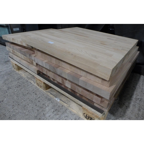 3173 - Quantity of Solid Oak Off-Cuts * This Lot Is Subject  To VAT