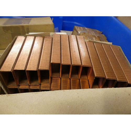 2095 - Approx. 15-20,000 boxed & unused assorted copper staples