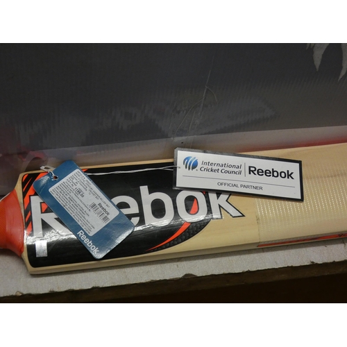 2096 - Reebok cricket bat - unused