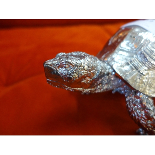 1319 - A silver ornamental tortoise (DVM1907)   #