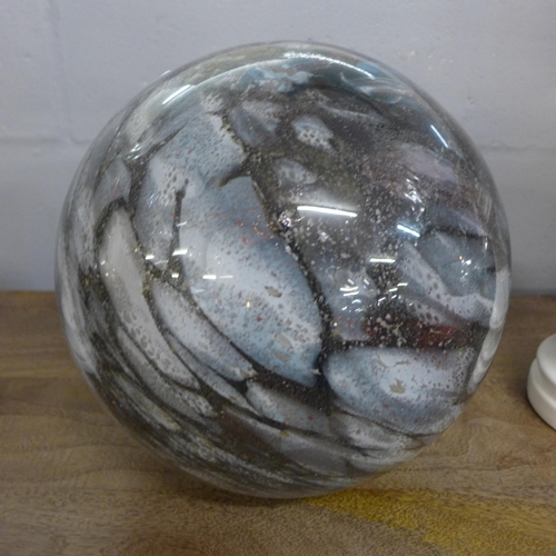 1329 - A hand blown smoky quartz lamp, 28cms (GL02247)   #