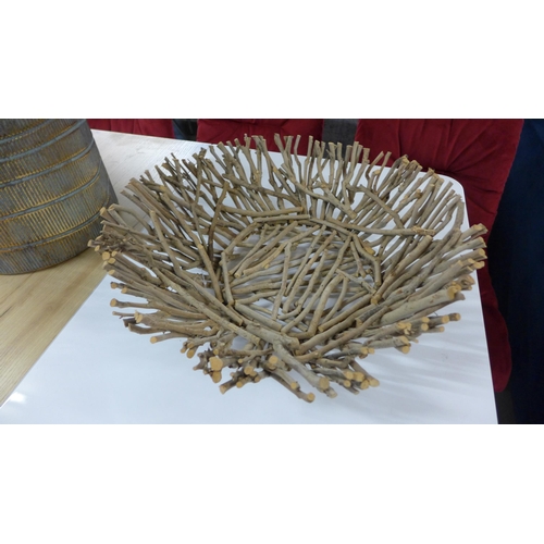 1401 - A Pair of Besp-Oak twig art fruit bowls