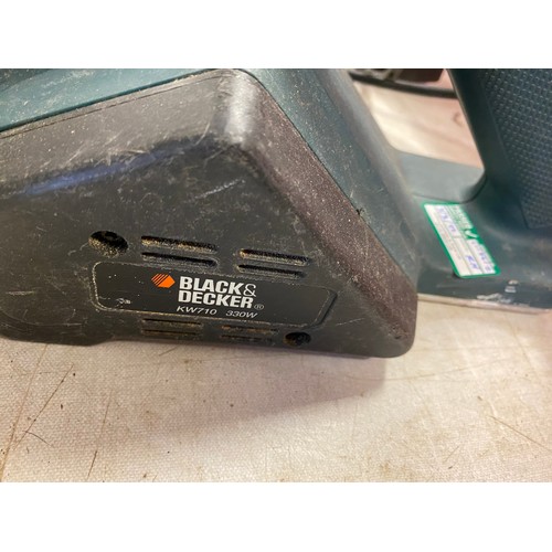 2056 - Hanning 240v bench grinder - W - with Black & Decker planer