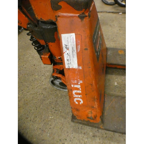 2397 - Rolatruck pallet truck - W