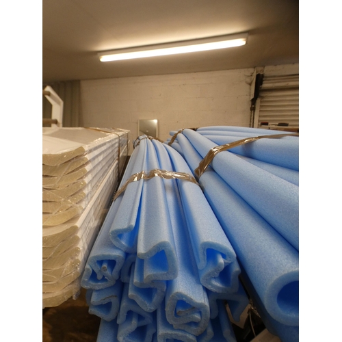 2403 - 24 x 2mtr lengths of pipe insulation