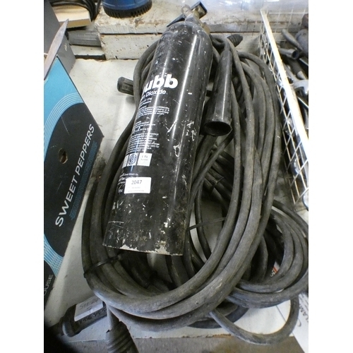 2051 - Approx. 15m, 3 lengths TSK 35-50 grade, oxy-acetylene 35mm welding cable, & Chubb CO2 fire extinguis... 