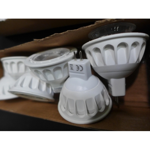 3114 - Qty. of LED bulbs (6 x GU5.3, 5 x screw C35)