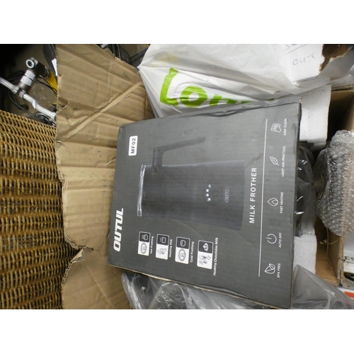2122 - Approx. 20 boxed, unused electrical items, bag of glasses & bag of misc. chargers/PIR alarms