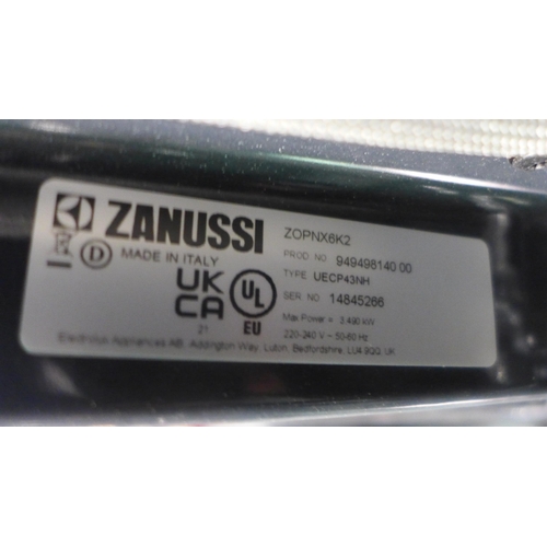 3046 - Zanussi Single Pyrolytic Oven (H589Xw594Xd568) - Model No:- ZOPNX6K2 * This Lot Is Subject To Vat