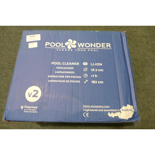 3059 - A Pool Wonder pool cleaner with two filter bags