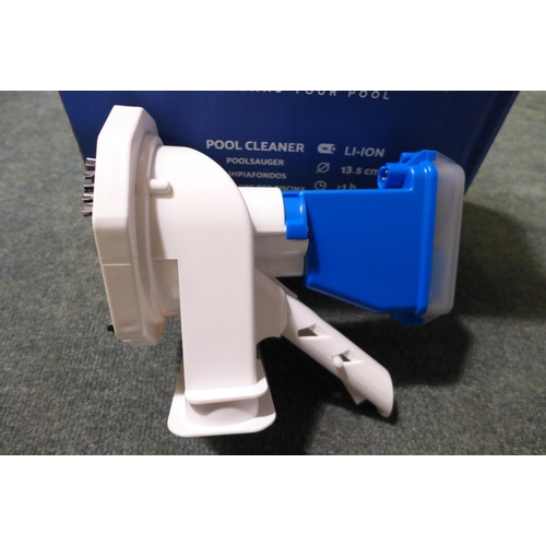 3059 - A Pool Wonder pool cleaner with two filter bags