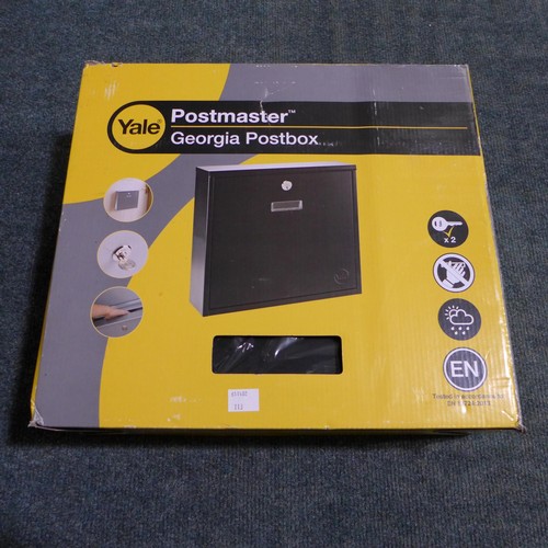3061 - A Yale Postmaster Georgia postbox with two keys (H325xW360xD100mm)