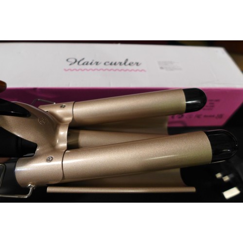 3065 - Three tong hair curlers (180-210°c)