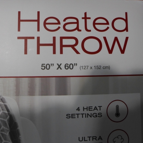 3006 - Brookstone Heated Throw (50cm x 60cm)(246 -68)* This lot is subject to vat