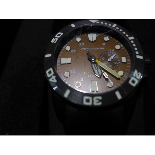 3209 - A Pentagon Genesis diving watch (200m)