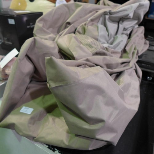 3160 - Queen Comfort Airbed  with built in pump   (246 -296)* This lot is subject to vat