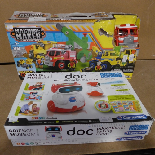 3156 - Doc Talking Robot and Mega City Set (245-60,75/909/914) * This lot is subject to VAT