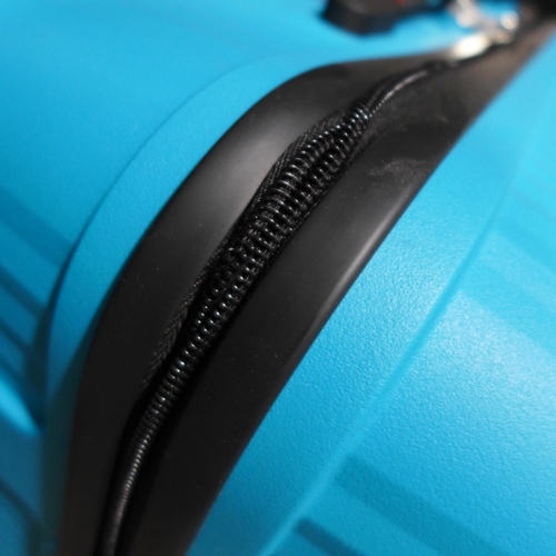 3214 - At Zakk Large Hardside Spinner case       (247-622) * This lot is subject to vat