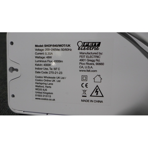 3216 - Feit Motion Shop Light     (247-605) * This lot is subject to vat