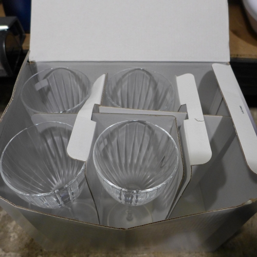 3226 - Royal Doulton Crystal Linear Wine Glasses (246-186)