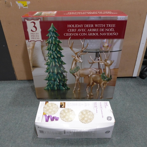 3235 - Set of 3 LED Spheres  and a set of 2 Deers With Tree    (246-211,221)
