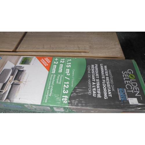 3294 - 2 packs of Laminate Hartford Oak    (246 -303, 338)  * This lot is subject to vat