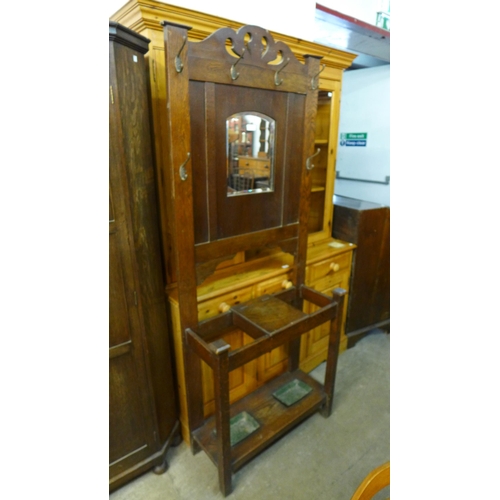 257 - An early 20th Century oak hallstand