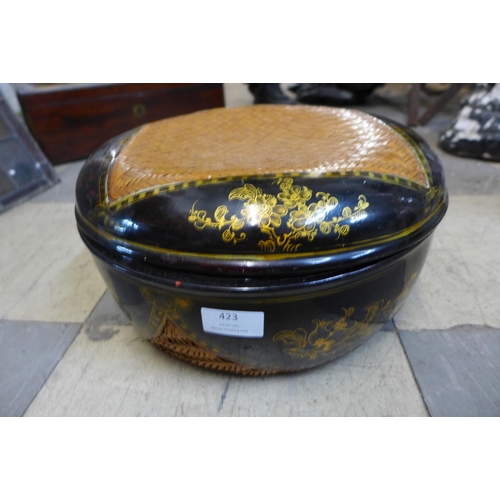 423 - A set of five graduated Chinese black lacquered rice bowls