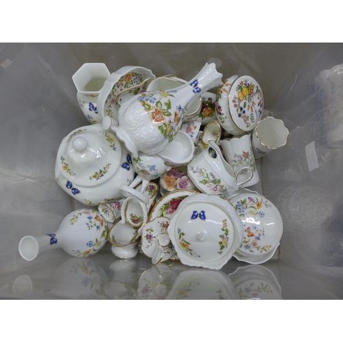 1259 - A collection of china including Aynsley, Hammerley and Royal Albert**PLEASE NOTE THIS LOT IS NOT ELI... 