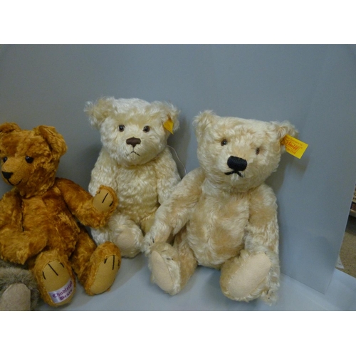 798 - Two Steiff Teddy bears and three other Teddy bears